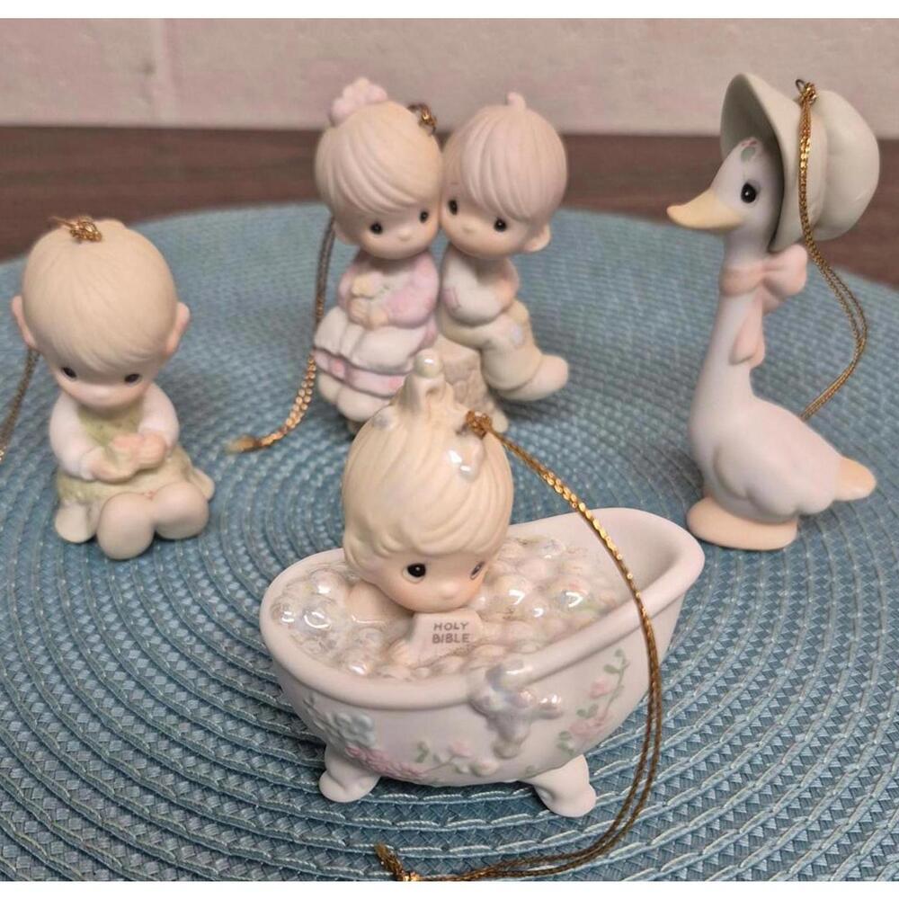 Precious Moments Figurine Set of 4 hangable Figurines